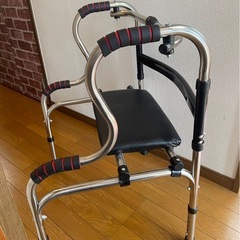 歩行器　健康　介護　の画像