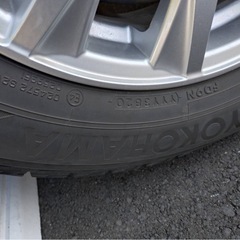 スタットレスタイヤ　4本（ホイール付き）の画像