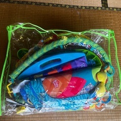 ベビー用プレイマット2点セットです。  ・中古品 ・全体的にきれいです ・まだ使用できます  ※ キーボード付きマットは音が出ません。の画像