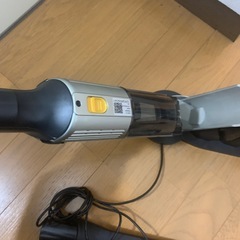 Shark ハンディークリーナー　定価4万ほどの画像