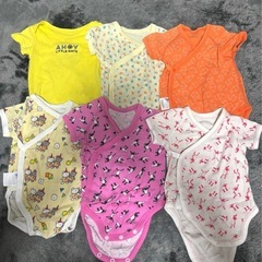 ベビーロンパースの画像