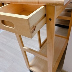 キャスター付き折りたたみテーブルの画像