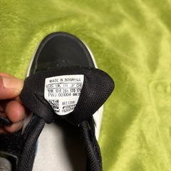 adidas 17cm キッズスニーカーの画像