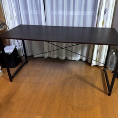 オフィスデスクの画像