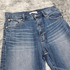 AZUL BY MOUSSY ワイドレッグデニム 26の画像