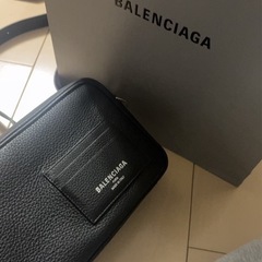 BALENCIAGAバッグの画像