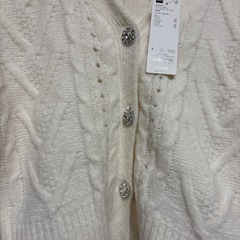 GU ビジュー カーディガンの画像