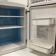 【ジャンク品】ポータブル電子式 ミニ冷蔵庫 & 保温庫の画像