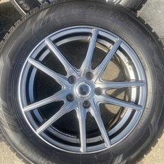 17インチスタッドレスタイヤホイールセット！美品の画像
