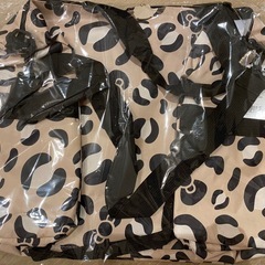 【新品未開封】日焼けキティ 2WAYBIG収納バッグの画像