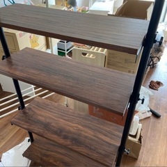 突っ張り収納の画像