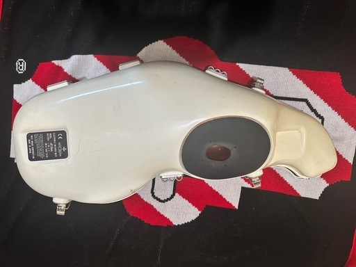 アルトサックス用の消音器