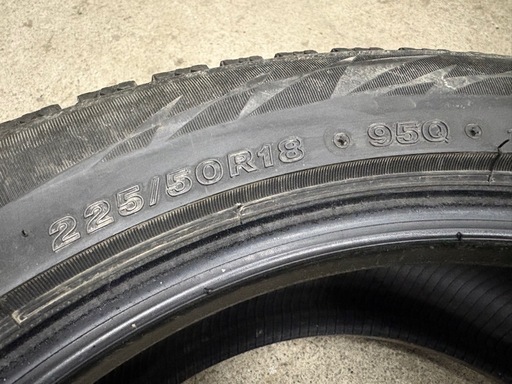 BS VRX2 225/50R18 4本 スタッドレスタイヤ中古 溝あり エスティマエリシオンアルファードなどに