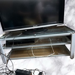 3/15までに引き取りに来れる方。テレビ台　ガラス　エレコムの画像