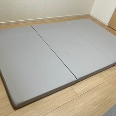 セミダブルマットレス②（ニトリ高反発三つ折りマットレス）の画像