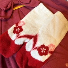 KOTOBUKIEN いちご柄 袴ロンパース　80の画像