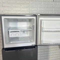 Hisense 227L冷蔵庫、2020年モデル、クリーニング済み🧼🧽、30km以内送料無料  の画像