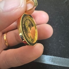 k22/k18 ソブリン金貨トップ 1980年 初年号 12.4gの画像