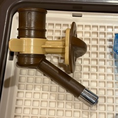 【無料】小型犬 飼育スタートセット ケアセット トイレ 給水ボトル ペットシーツ 口輪 毛取りブラシ付きの画像