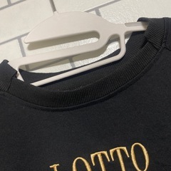 ❤️ロゴ英字トップス 男女兼用〇の画像