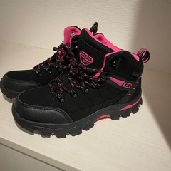 登山靴👟⛰️新品23〜23.5cmの画像