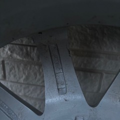 【お話中につき問い合わせ中断】タイヤホイールの画像