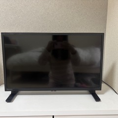 【まとめ買い割引】【2年前に購入、状態良好】24インチテレビとテレビ台の画像