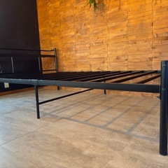 ベッドフレームの画像