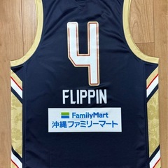 【美品】元琉球ゴールデンキングス コー・フリッピン選手 #4 レプリカユニフォーム SMサイズの画像