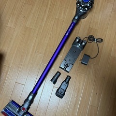 【稼働品】ダイソン Dyson V6 DC74 スティッククリーナー 本体の画像