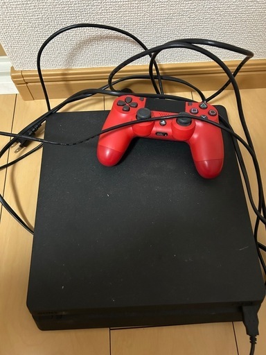取引中　PS4 赤いコントローラー付き　動作確認済み