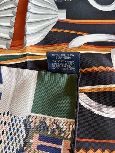新品未使用　HERMES シルクスカーフ　札幌大丸店購入　正規品
