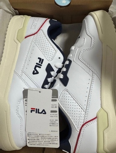 FILA フィラ スニーカー ホワイト 24.0cm【新品未使用・タグ付き】