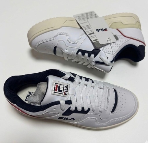 FILA フィラ スニーカー ホワイト 24.0cm【新品未使用・タグ付き】