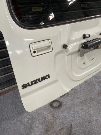 JB23W スズキ ジムニー Z7T パールホワイト バックドア 背面タイヤ無し