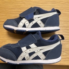 asics 14cm 靴　スニーカー　中古の画像
