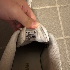 PUMA 厚底スニーカーの画像