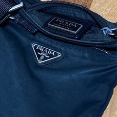 【問い合わせ多数の為締め切らせて頂きます】
プラダ ミニショルダー / サコッシュの画像