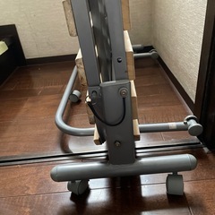 折りたたみ式ベッドの画像