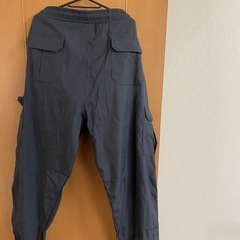 カーゴパンツの画像