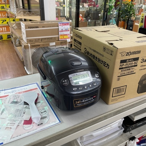 ☆ドリーム荒牧店☆ジモティー割引有☆象印/3合圧力IH炊飯ジャー/NP-RU05/2025年製/美品