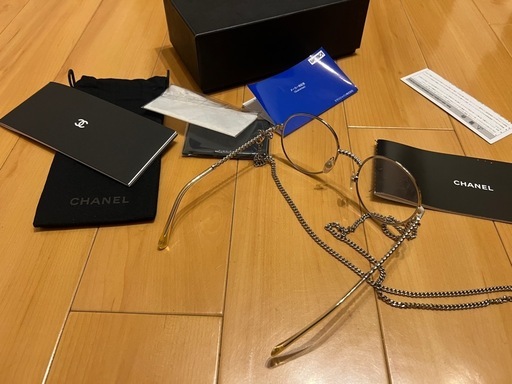 シャネル　メガネ　チェーン付き
