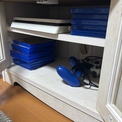 32型が収まるテレビ台の画像