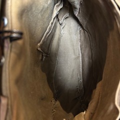 P.DUBS SEENGEN キャンパス生地バッグ サイドバッグ 鞄 bag かばん カバン ミリタリーバッグ スイス軍 軍放出品 ミリタリーサープラスカーキ 無地 キャンパス生地 レザーユニセックス男女兼用 メンズ（men’s）男性用、紳士の画像