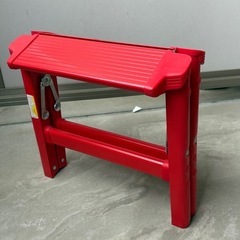 美品　小さい踏み台 赤 150kg耐荷重の画像