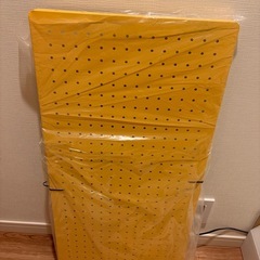 木製ハンガーラック（ナチュラル） 	•	木製シングルベッドフレーム 	•	加湿器 	•の画像