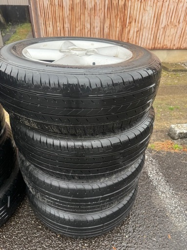 Nissan  XTrail 四シーズンタイヤー　4本セット　215/65R16 98H