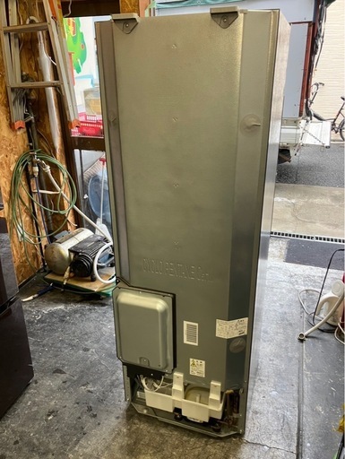 【中古】大阪引取限定　SHARP 冷蔵庫 SJ-D23E-S 225L【KSC1F010】