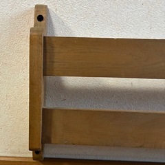 ※プロフもお読み下さい。木製スリッパラック、取り付け用ネジ釘4本お付けします。の画像