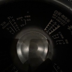 【傷あり中古品】4年使用した炊飯器の画像